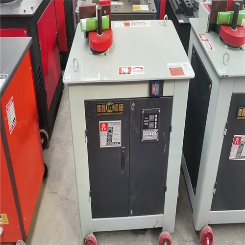 鋼筋(jin)彎箍(gu)機 