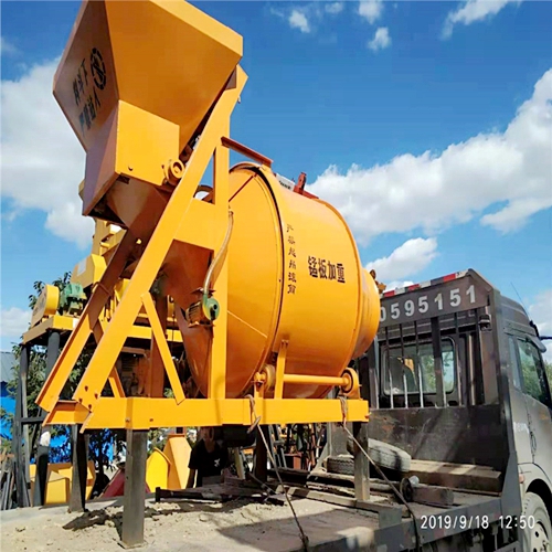 滾(gun)筒攪(jiao)拌機(ji)