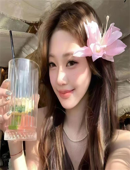 windows高清視頻線_多愁善感的女人